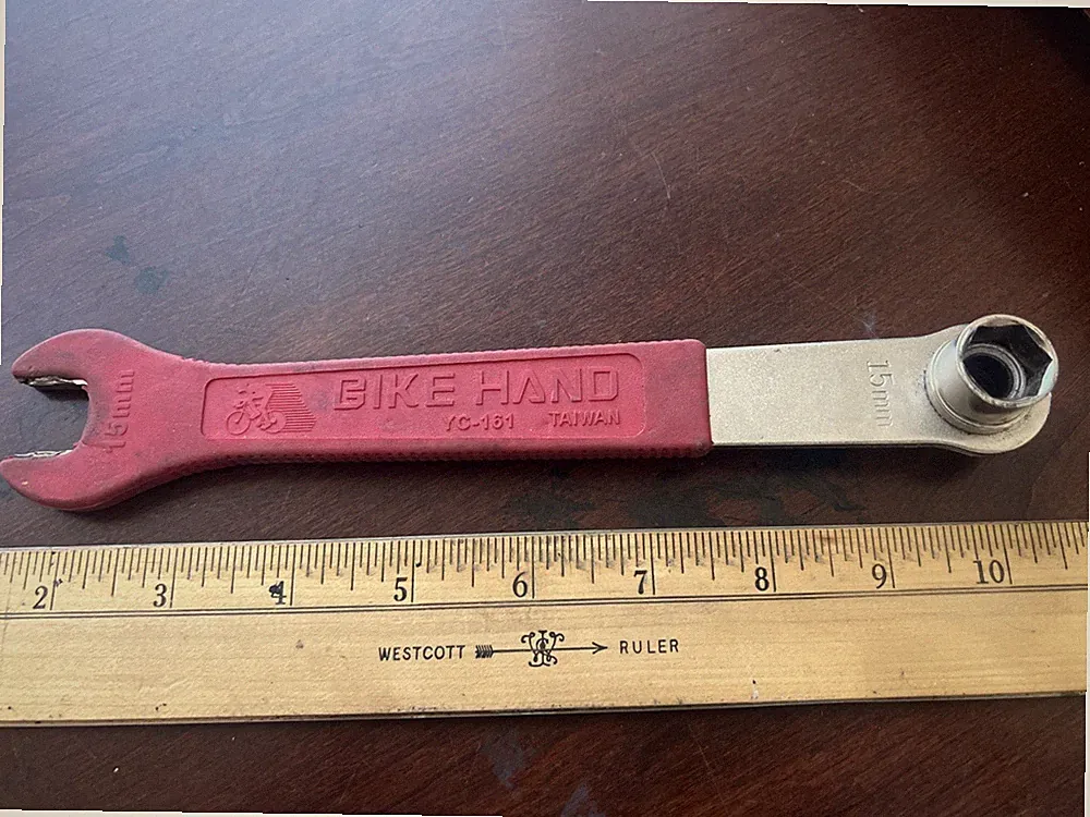 BIKE HAND PEDAL WRENCH Bike Bicycle Multi-use 15mm and 14mm/15mm Sockets RED